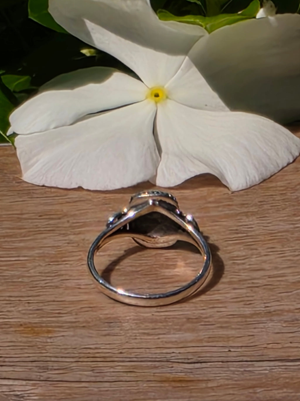 Sterling Silver Spiny Oyster Ring - Size 6