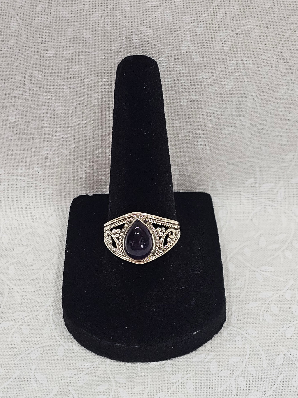 Sterling Silver Classic Amethyst Ring Elegant Design - Size 8