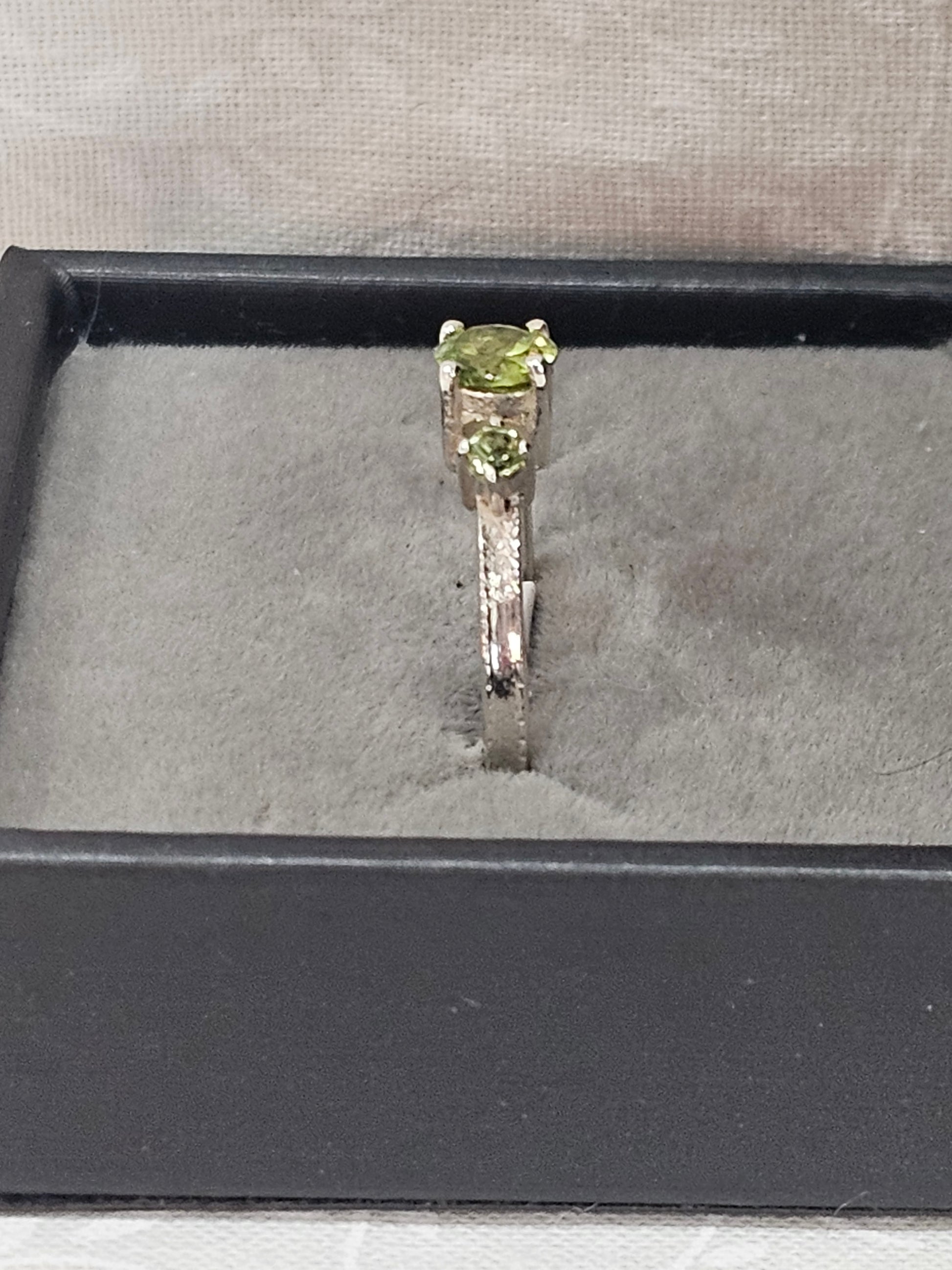 Sterling Silver Peridot Gemstone Ring Open Back - Size 5