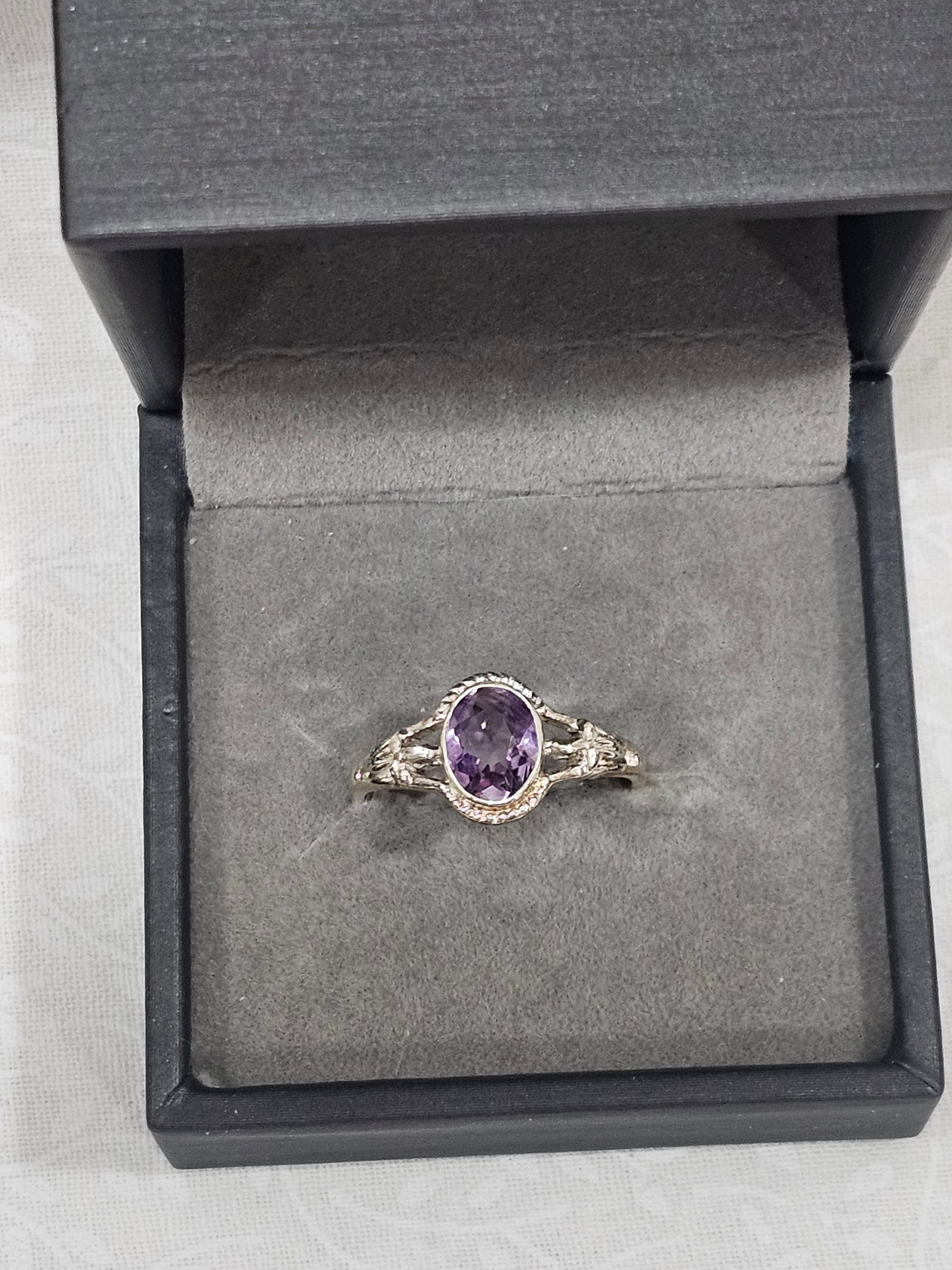 Sterling Silver Amethyst Gemstone Ring 8