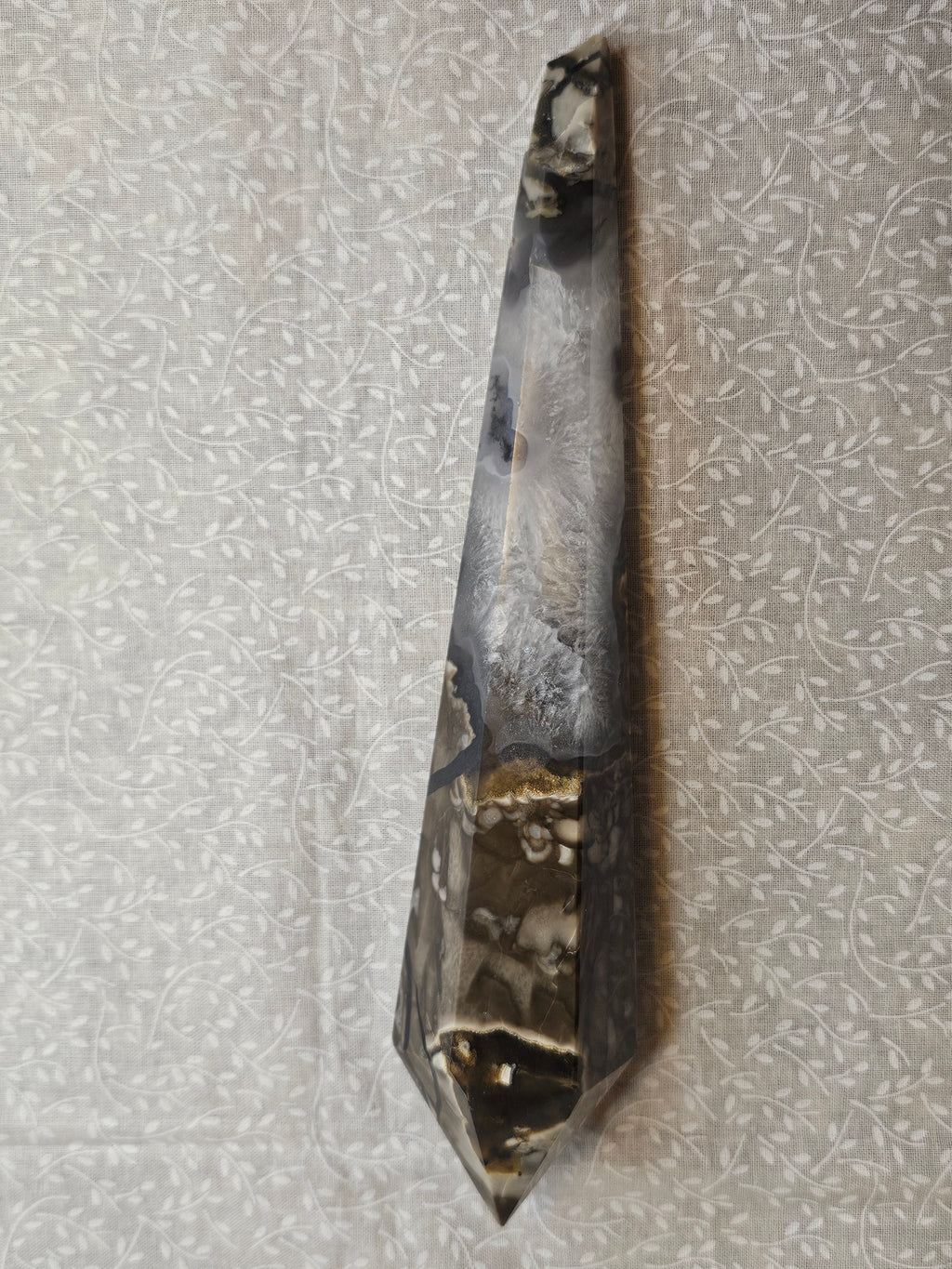 Volcano Agate Crystal Point Uv Active