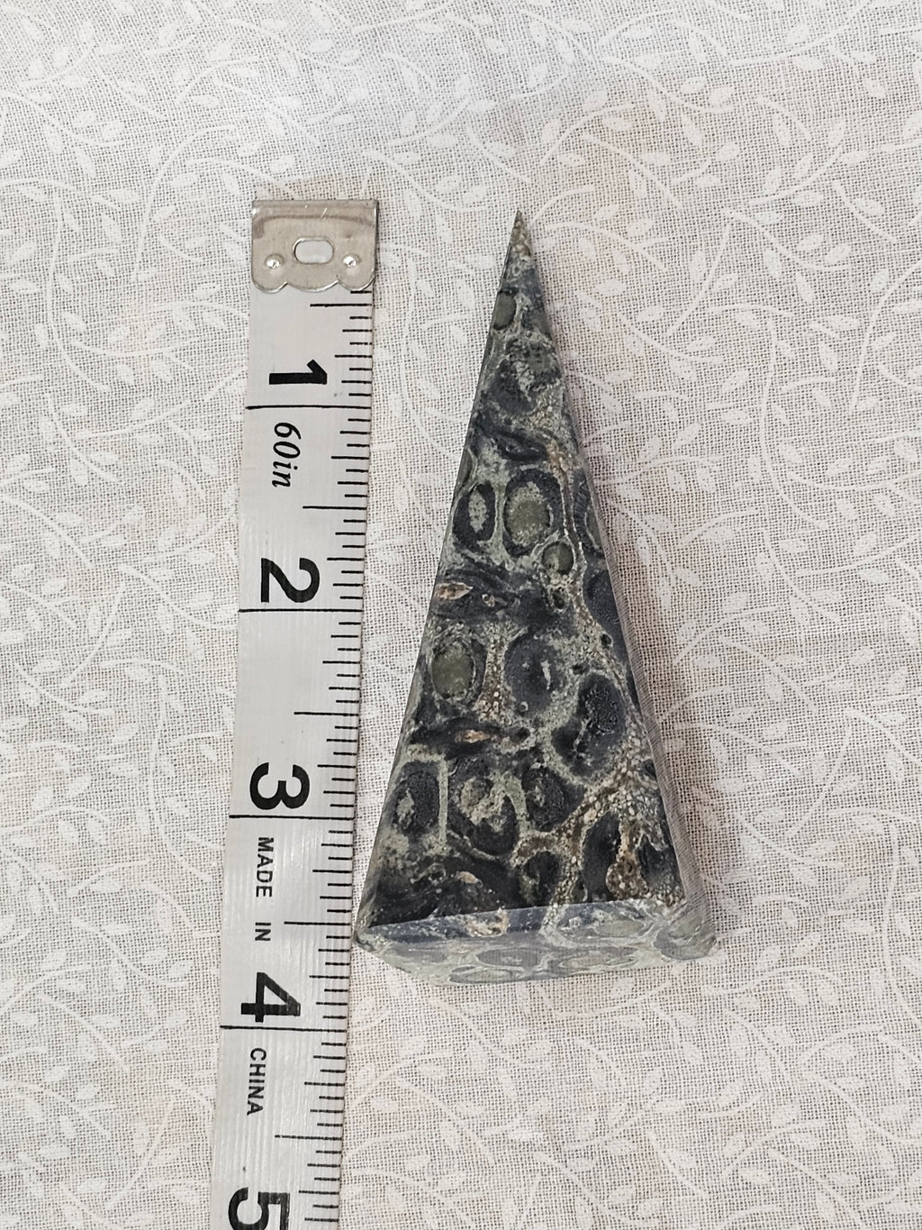 Kambaba Crystal Pyrimd