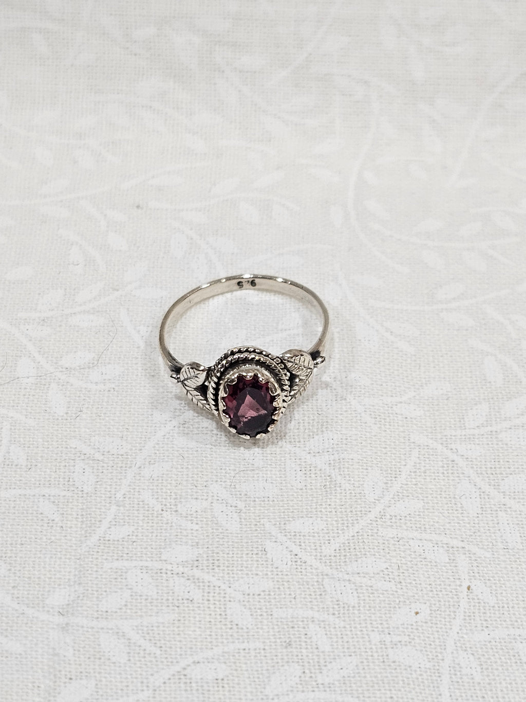 Sterling Silver Garnet Gemstone Ring - Size 5