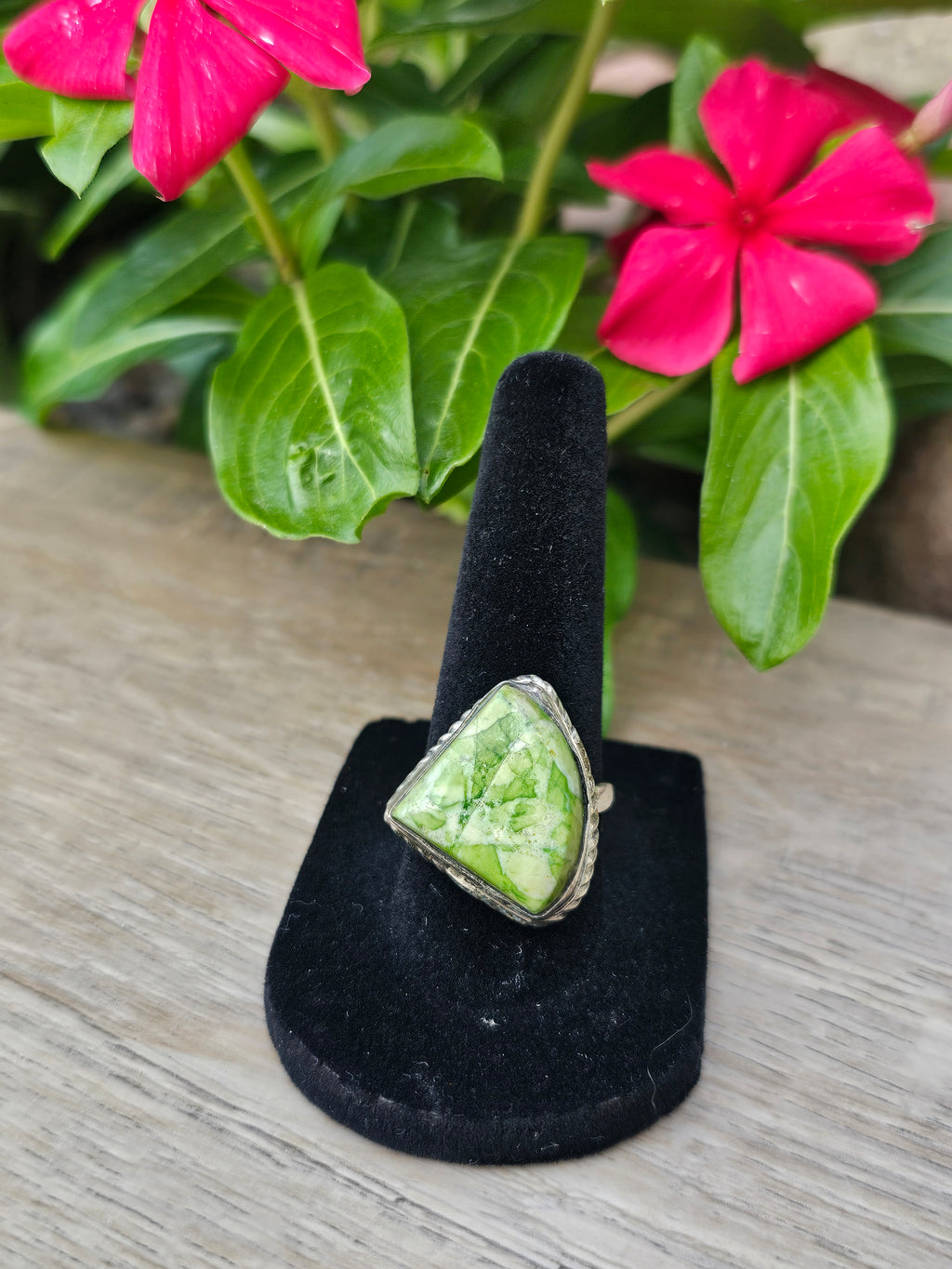 Gaspeite Gemstone Sterling Silver Ring Size 8.5
