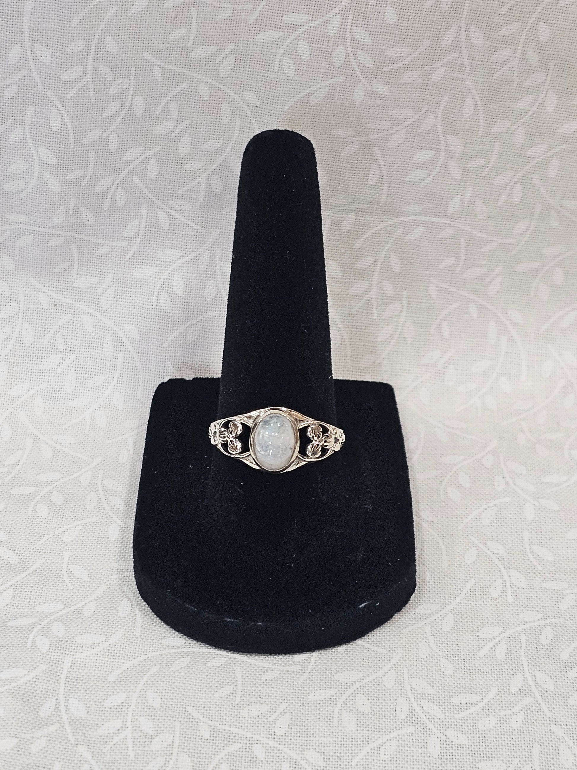 Sterling Silver Moonstone Gemstone Ring Traveler Stone - Size 8