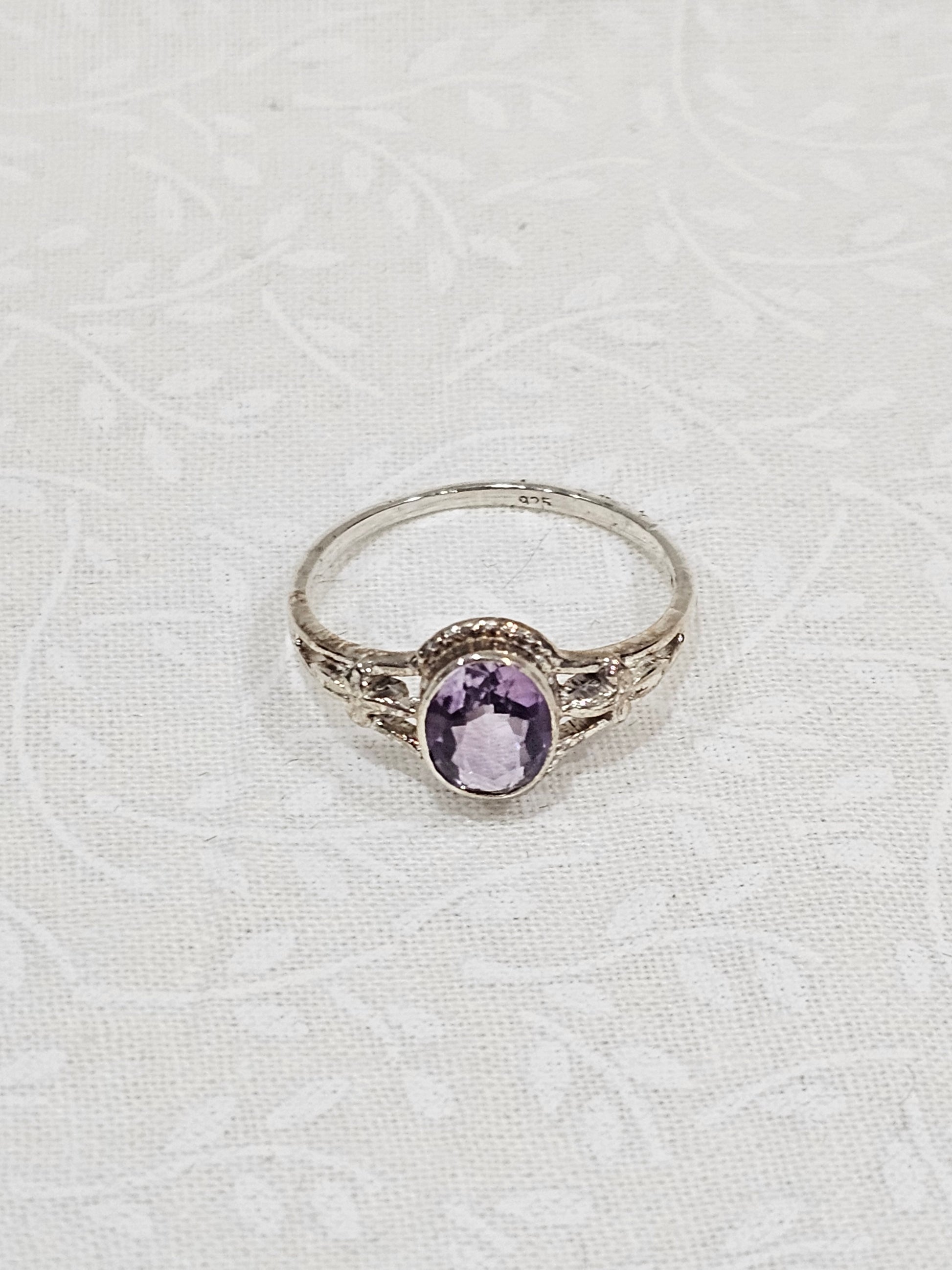 Sterling Silver Amethyst Gemstone Ring 8