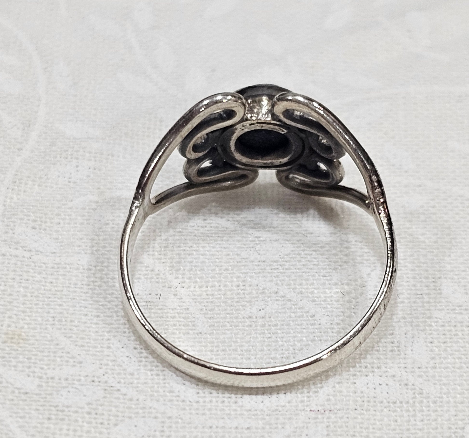 Sterling Silver Lapis Lazuli Gemstone Ring - Size 8