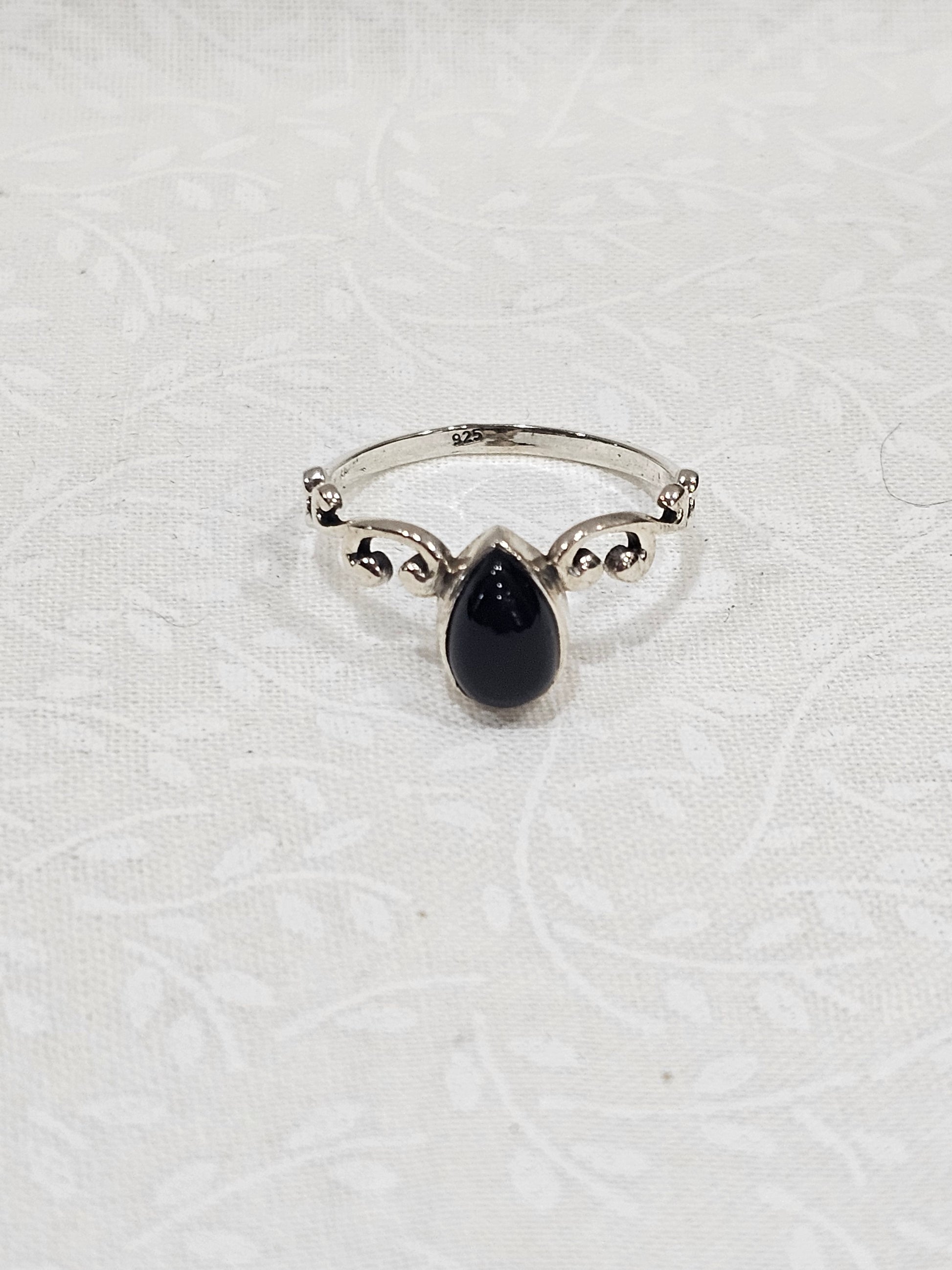 Sterling Silver Black Onyx Gemstone Ring - Size 9